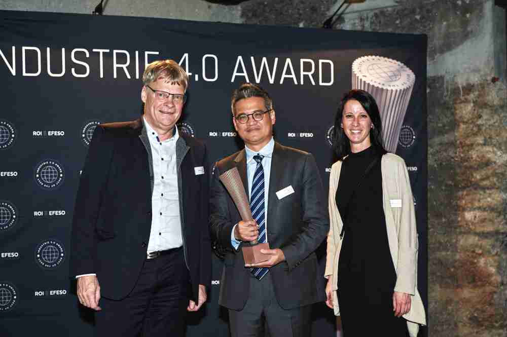 YAXIN111光电数位转型成效亮眼，，，获德国ROI-EFESO工业4.0大奖肯定