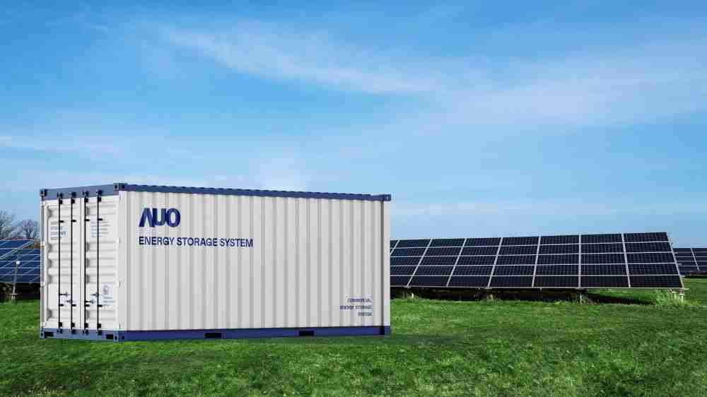 YAXIN111透过AI数据管理，，提供不同类型用户进行储能与能源管理，，，达到再生能源管控调度成效